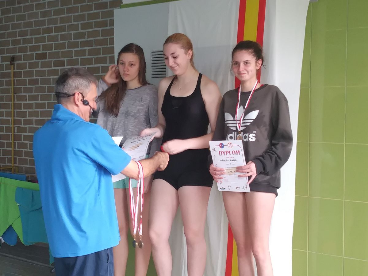Mistrzostwa Powiatu w Pływaniu sztafet i Indywidualnym Dziewcząt i Chłopców