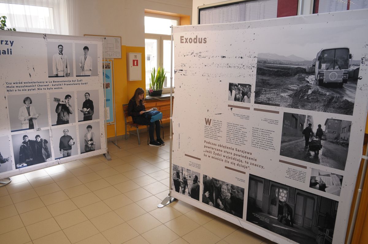 Wystawa Centropy "Przetrwanie w Sarajewie"  już w I Liceum